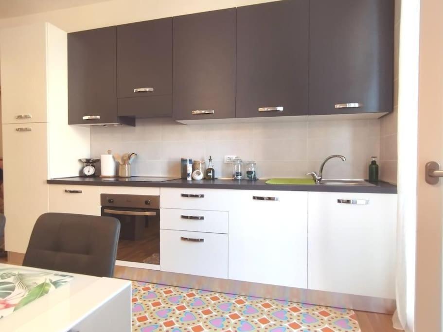 A Ca' Du Barba Ale Apartment La Spezia Ngoại thất bức ảnh